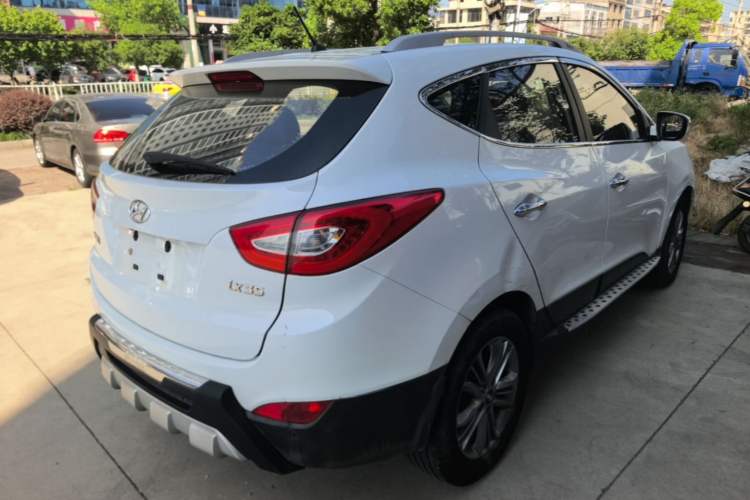 Used Hyundai ix35 2013 2.0L Automatic Two-Wheel Drive Smart GLS China IV Standard Rear Right 45 Deg