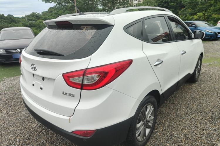 Used Hyundai ix35 2013 2.0L Automatic Two-Wheel Drive Smart GLS China IV Standard Rear Right 45 Deg