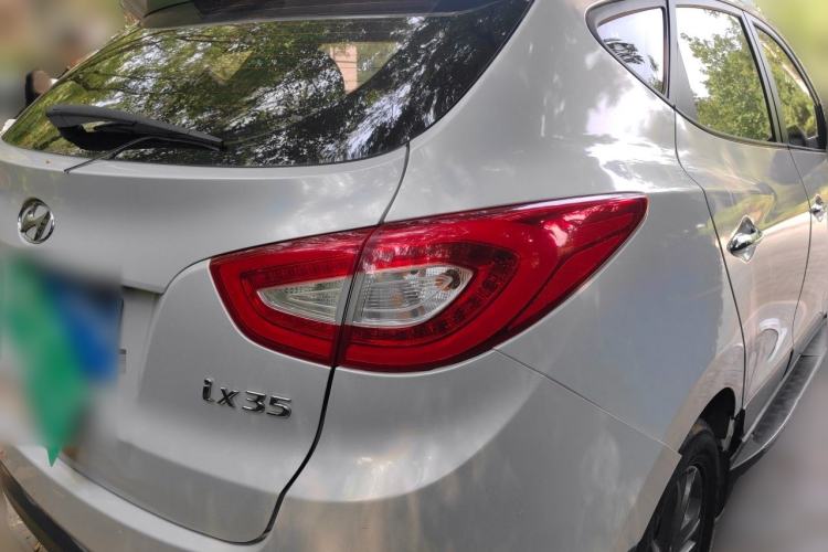 Used Hyundai ix35 2013 2.0L Automatic Two-Wheel Drive Smart GLS China IV Standard Rear Right 45 Deg