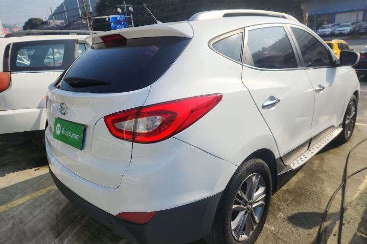 Used Hyundai ix35 2013 2.0L Automatic Two-Wheel Drive Smart GLS China V Standard Rear Right 45 Deg