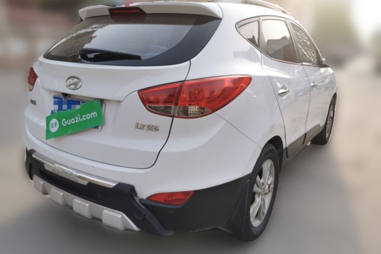 Used Hyundai ix35 2013 2.0L Automatic Two-Wheel Drive Smart GLS China V Standard Rear Right 45 Deg