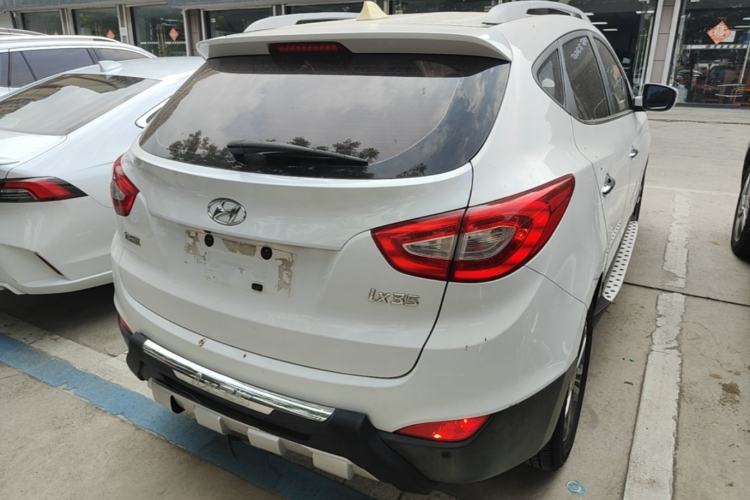 Used Hyundai ix35 2013 2.0L Automatic Two-Wheel Drive Smart GLS China IV Standard Rear Right 45 Deg
