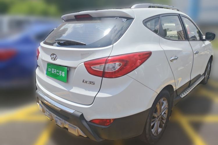 Used Hyundai ix35 2013 2.0L Automatic Two-Wheel Drive Smart GLS China IV Standard Rear Right 45 Deg