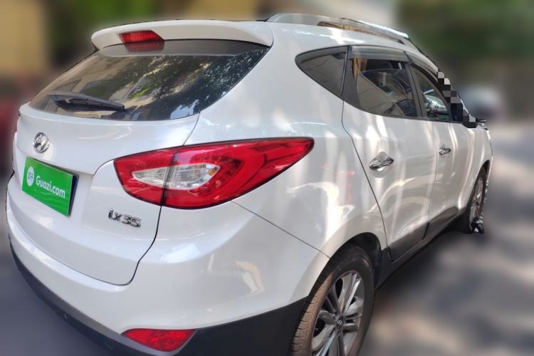 Used Hyundai ix35 2013 2.0L Automatic Two-Wheel Drive Smart GLS China IV Standard Rear Right 45 Deg
