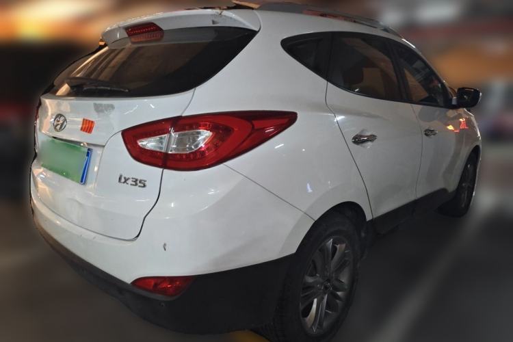 Used Hyundai ix35 2013 2.0L Automatic Two-Wheel Drive Smart GLS China IV Standard Rear Right 45 Deg