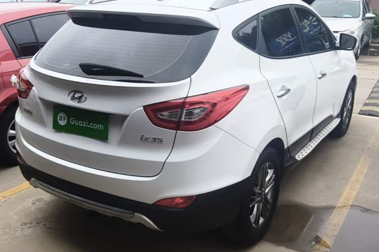 Used Hyundai ix35 2013 2.0L Automatic Two-Wheel Drive Smart GLS China V Standard Rear Right 45 Deg