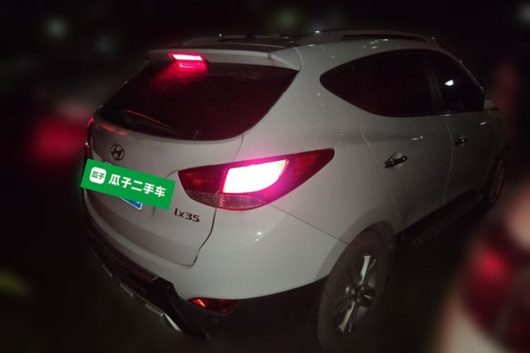 Used Hyundai ix35 2013 2.0L Automatic Two-Wheel Drive Smart GLS China IV Standard Rear Right 45 Deg