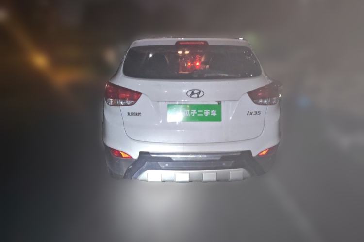 Used Hyundai ix35 2013 2.0L Automatic Two-Wheel Drive Smart GLS China IV Standard Rear