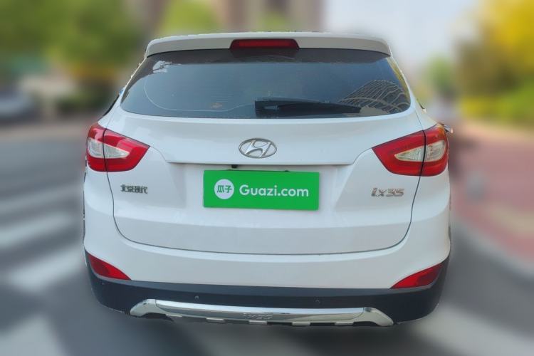 Used Hyundai ix35 2013 2.0L Automatic Two-Wheel Drive Smart GLS China IV Standard Rear