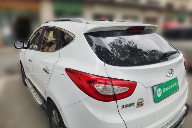Used Hyundai ix35 2013 2.0L Automatic Two-Wheel Drive Smart GLS China IV Standard Rear