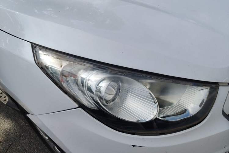 Used Hyundai ix35 2013 2.0L Automatic Two-Wheel Drive Smart GLS China IV Standard Right Front Headlight