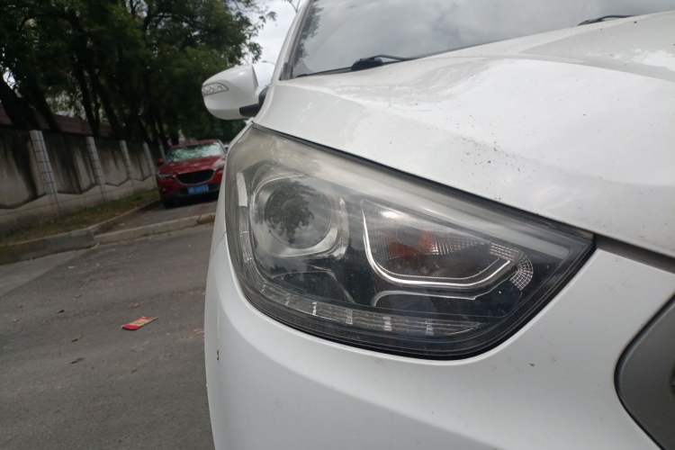 Used Hyundai ix35 2013 2.0L Automatic Two-Wheel Drive Smart GLS China IV Standard Right Front Headlight
