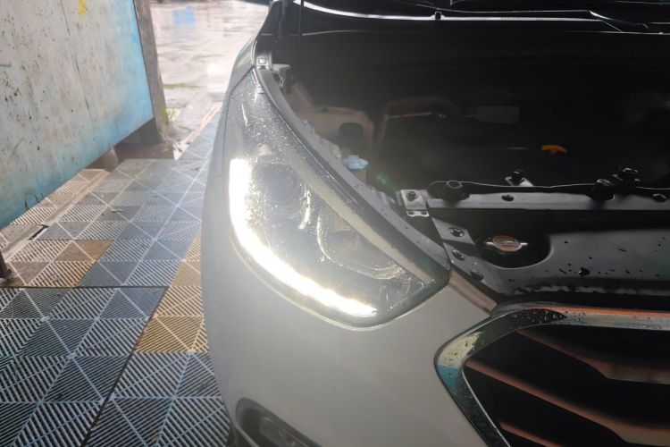 Used Hyundai ix35 2013 2.0L Automatic Two-Wheel Drive Smart GLS China IV Standard Right Front Headlight