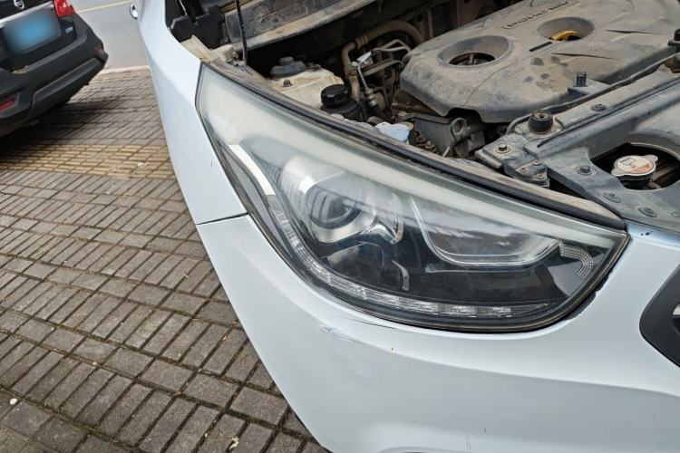 Used Hyundai ix35 2013 2.0L Automatic Two-Wheel Drive Smart GLS China IV Standard Right Front Headlight