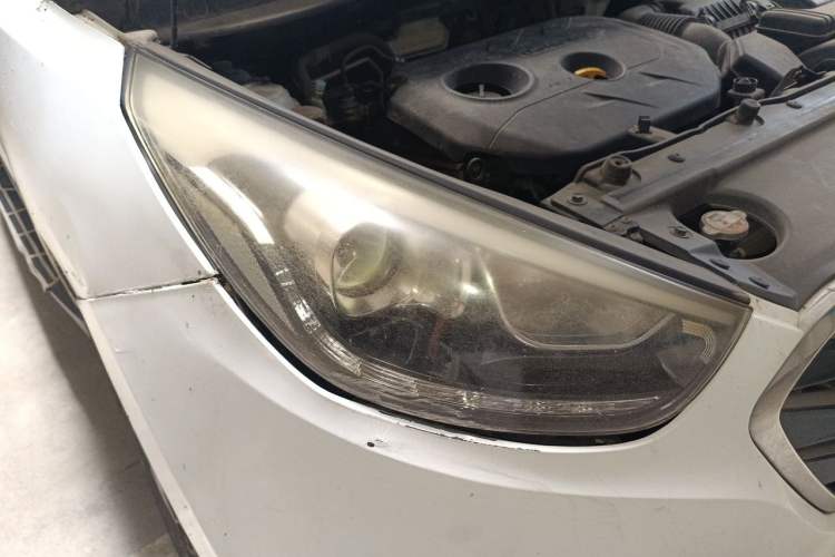 Used Hyundai ix35 2013 2.0L Automatic 2WD Comfort GL China IV Standard Right Front Headlight
