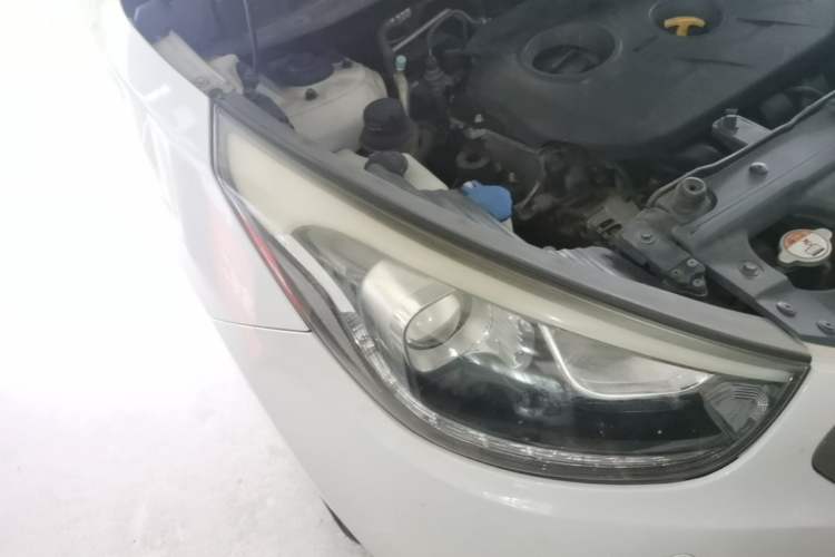 Used Hyundai ix35 2013 2.0L Automatic Two-Wheel Drive Smart GLS China IV Standard Right Front Headlight