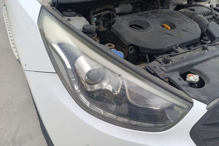 Used Hyundai ix35 2013 2.0L Automatic 2WD Comfort GL China IV Standard Right Front Headlight