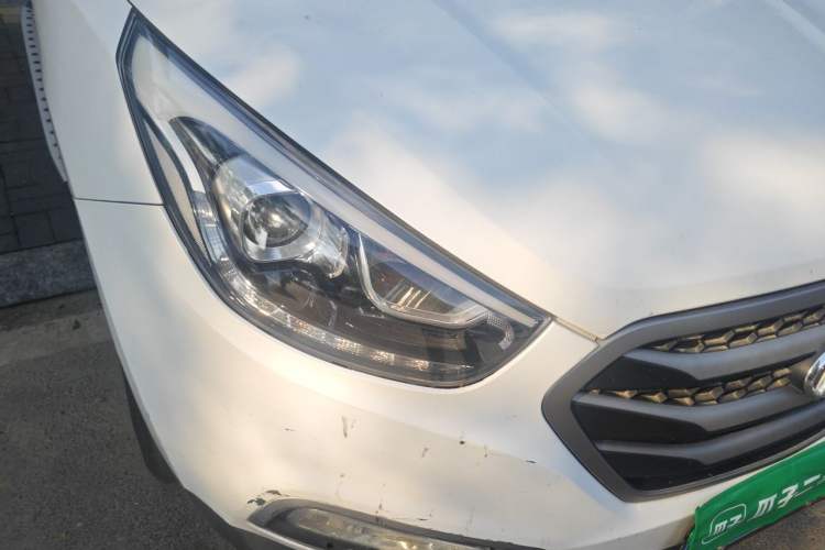 Used Hyundai ix35 2013 2.0L Automatic Two-Wheel Drive Smart GLS China IV Standard Right Front Headlight