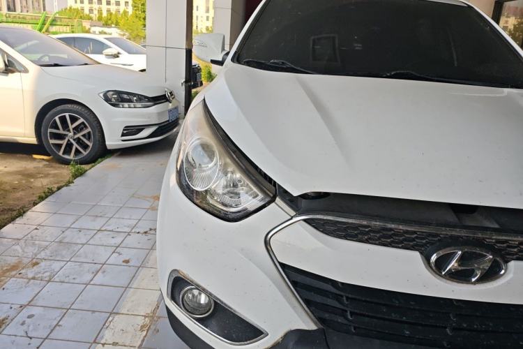 Used Hyundai ix35 2013 2.0L Automatic 2WD Comfort GL China IV Standard Right Front Headlight