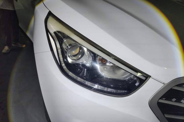 Used Hyundai ix35 2013 2.0L Automatic Two-Wheel Drive Smart GLS China V Standard Right Front Headlight
