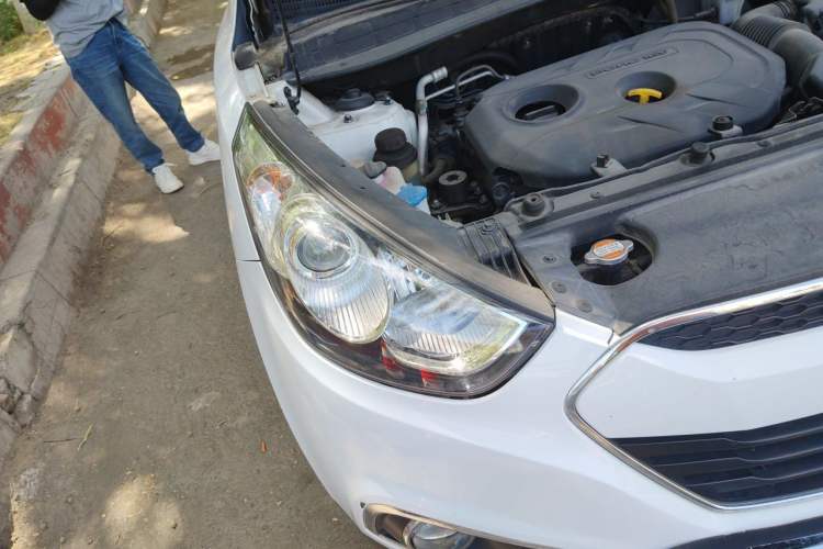 Used Hyundai ix35 2013 2.0L Automatic Two-Wheel Drive Smart GLS China IV Standard Right Front Headlight