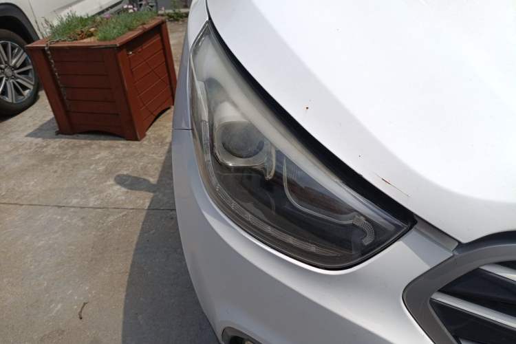Used Hyundai ix35 2013 2.0L Automatic Two-Wheel Drive Smart GLS China IV Standard Right Front Headlight