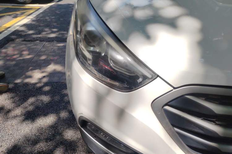 Used Hyundai ix35 2013 2.0L Automatic Two-Wheel Drive Smart GLS China IV Standard Right Front Headlight
