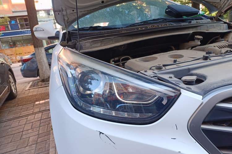 Used Hyundai ix35 2013 2.0L Automatic Two-Wheel Drive Comfort GL China V Standard Right Front Headlight
