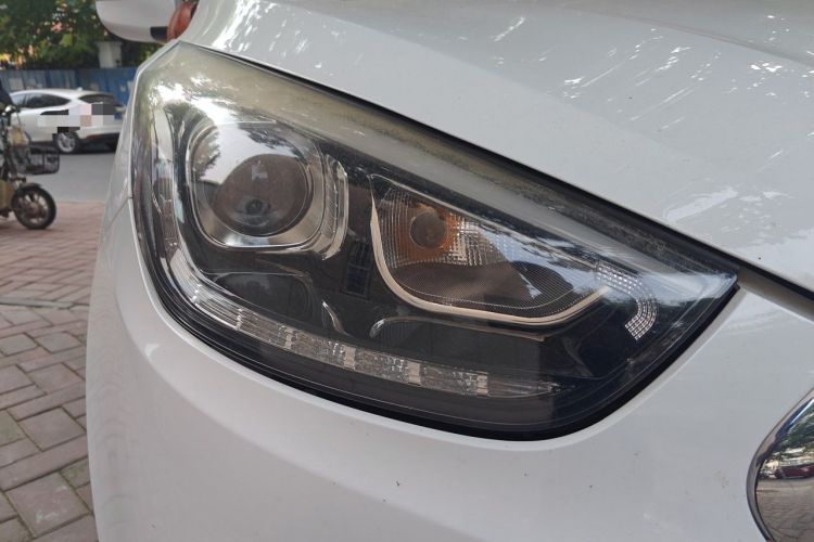Used Hyundai ix35 2013 2.0L Automatic Two-Wheel Drive Smart GLS China IV Standard Right Front Headlight