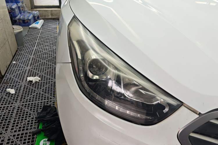 Used Hyundai ix35 2013 2.0L Automatic 2WD Comfort GL China IV Standard Right Front Headlight
