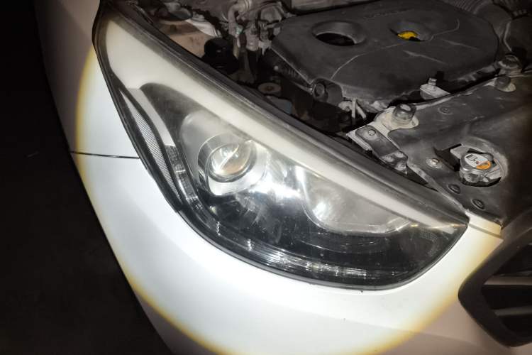 Used Hyundai ix35 2013 2.0L Automatic 4x4 Intelligent GLS China IV Standard Right Front Headlight