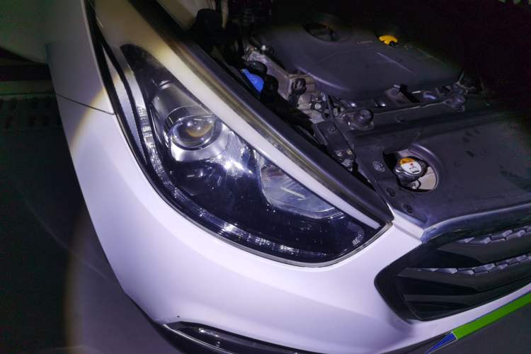 Used Hyundai ix35 2013 2.0L Automatic Two-Wheel Drive Smart GLS China IV Standard Right Front Headlight