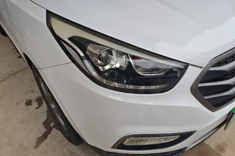 Used Hyundai ix35 2013 2.0L Automatic 2WD Comfort GL China IV Standard Right Front Headlight