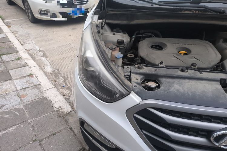 Used Hyundai ix35 2013 2.0L Automatic 2WD Comfort GL China IV Standard Right Front Headlight