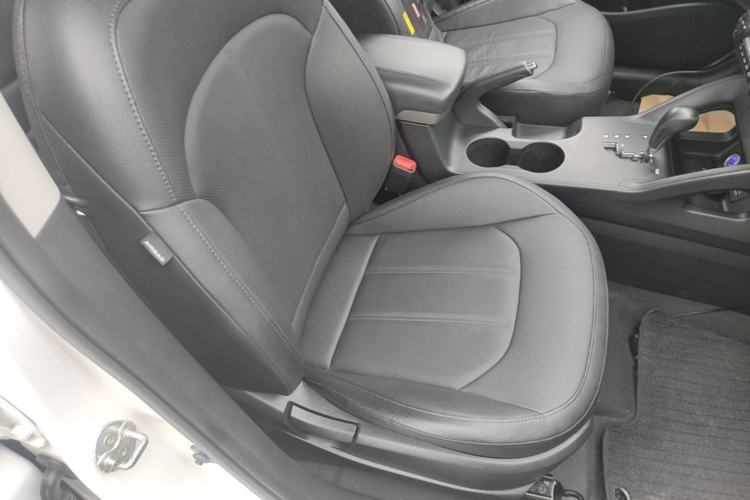 Used Hyundai ix35 2013 2.0L Automatic Two-Wheel Drive Smart GLS China IV Standard Right Front Seat