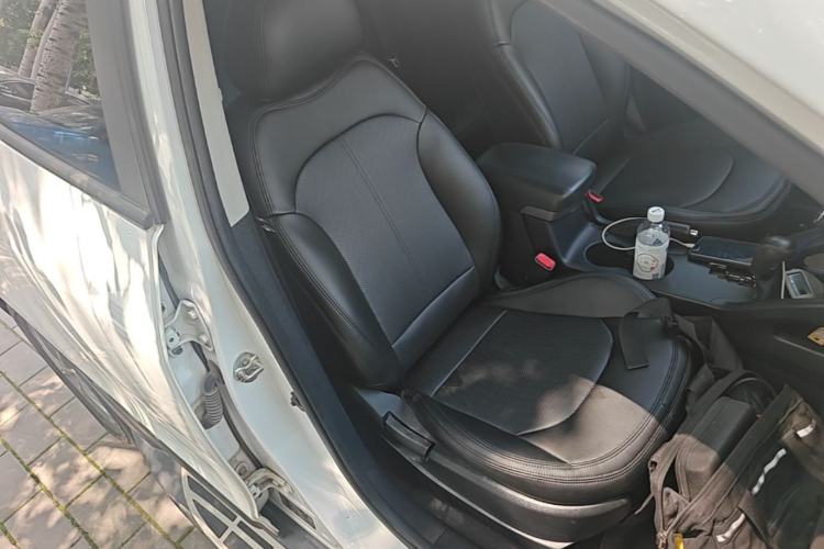 Used Hyundai ix35 2013 2.0L Automatic Two-Wheel Drive Comfort GL China V Standard Right Front Seat
