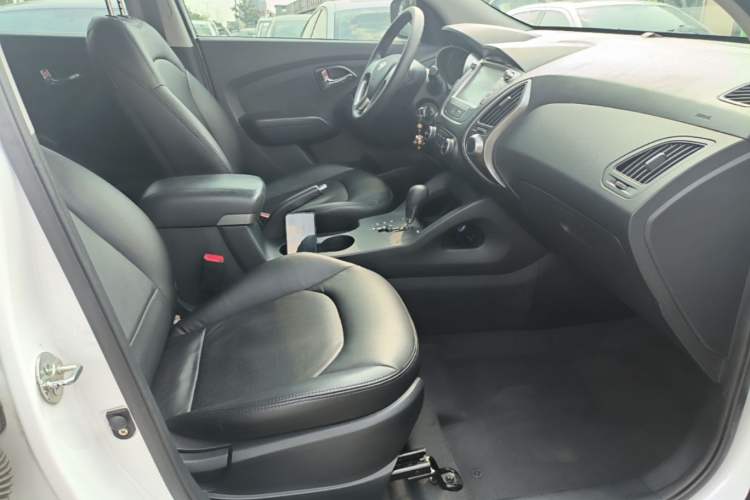 Used Hyundai ix35 2013 2.0L Automatic 2WD Comfort GL China IV Standard Right Front Seat