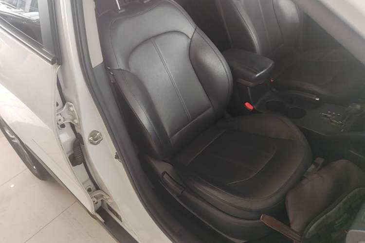 Used Hyundai ix35 2013 2.0L Automatic Two-Wheel Drive Smart GLS China V Standard Right Front Seat