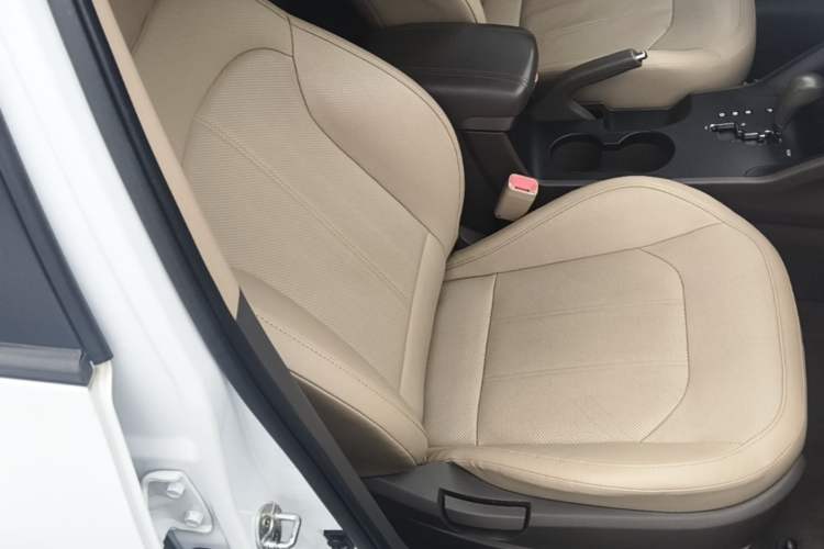 Used Hyundai ix35 2013 2.0L Automatic Two-Wheel Drive Smart GLS China V Standard Right Front Seat