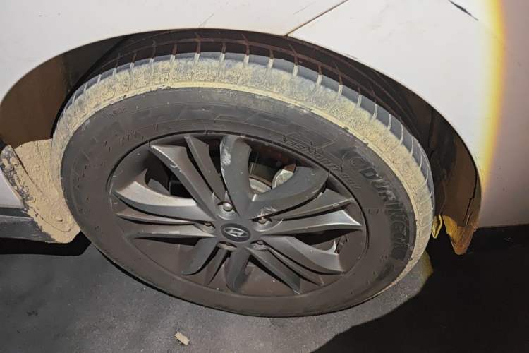 Used Hyundai ix35 2013 2.0L Automatic Two-Wheel Drive Smart GLS China IV Standard Right Front Wheel Hub