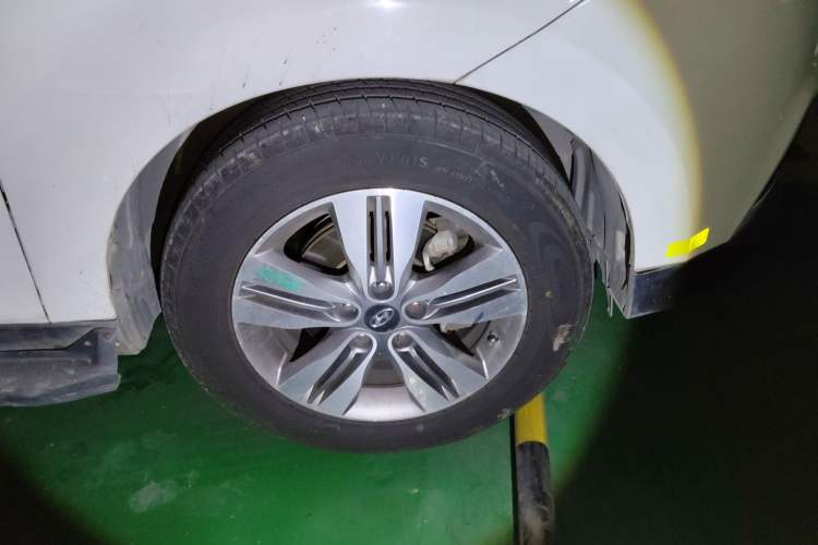 Used Hyundai ix35 2013 2.0L Automatic Two-Wheel Drive Leading GLX China IV Standard Right Front Wheel Hub