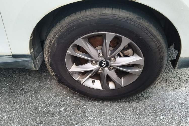 Used Hyundai ix35 2013 2.0L Automatic 2WD Comfort GL China IV Standard Right Front Wheel Hub