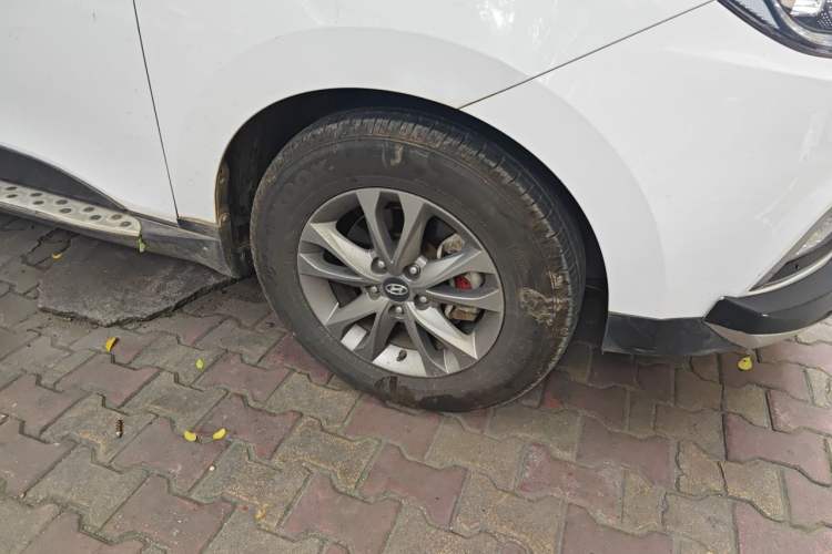 Used Hyundai ix35 2013 2.0L Automatic 2WD Comfort GL China IV Standard Right Front Wheel Hub