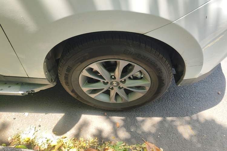 Used Hyundai ix35 2013 2.0L Automatic 2WD Comfort GL China IV Standard Right Front Wheel Hub