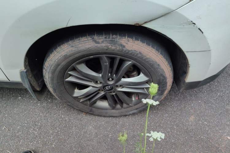 Used Hyundai ix35 2013 2.0L Automatic Two-Wheel Drive Smart GLS China IV Standard Right Front Wheel Hub