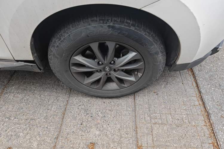Used Hyundai ix35 2013 2.0L Automatic Two-Wheel Drive Comfort GL China V Standard Right Front Wheel Hub