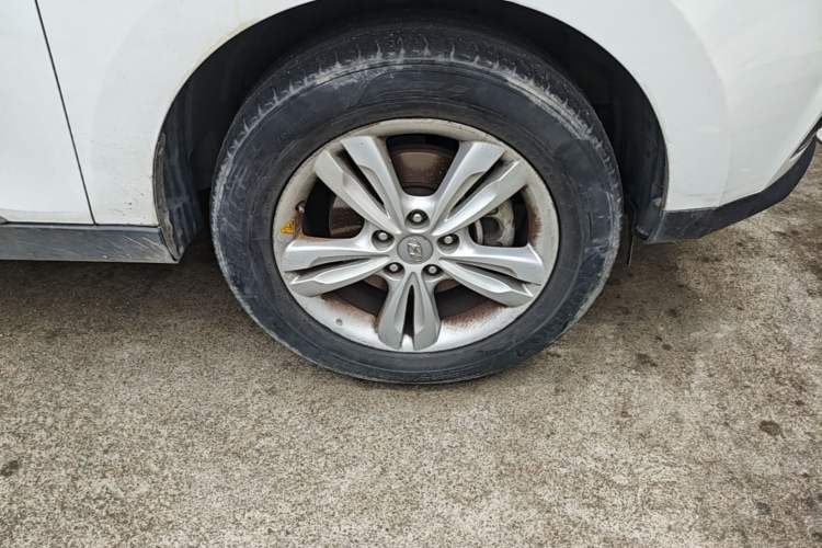 Used Hyundai ix35 2013 2.0L Automatic Two-Wheel Drive Smart GLS China IV Standard Right Front Wheel Hub