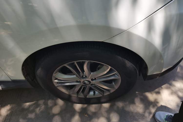 Used Hyundai ix35 2013 2.0L Automatic Two-Wheel Drive Smart GLS China IV Standard Right Front Wheel Hub