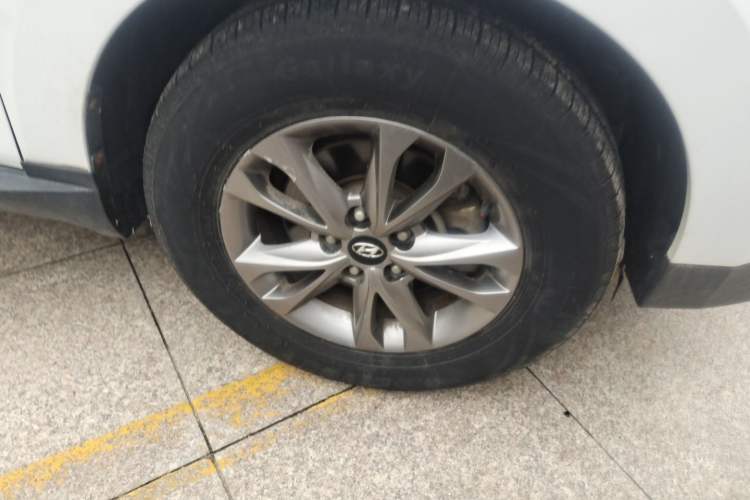 Used Hyundai ix35 2013 2.0L Manual 2WD Comfort GL China IV Standard Right Front Wheel Hub