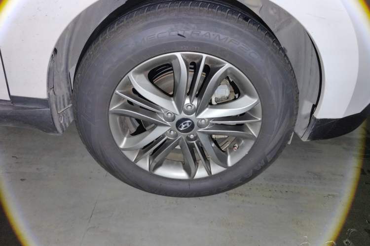 Used Hyundai ix35 2013 2.0L Automatic Two-Wheel Drive Smart GLS China V Standard Right Front Wheel Hub